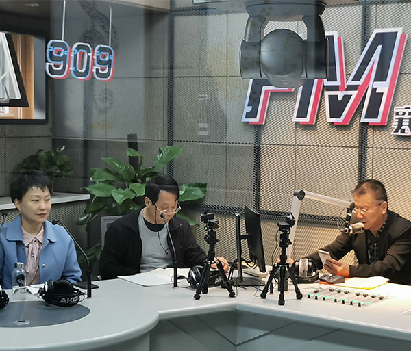 市電視臺(tái)教育專(zhuān)題采訪